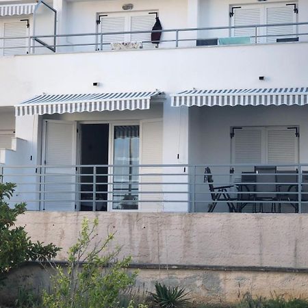 Apartman Ylli Necujam Exterior photo